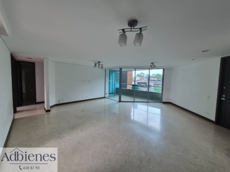 Apartamento en Arriendo en Laureles