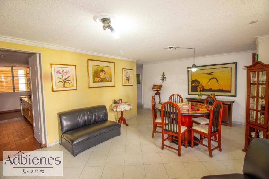 Apartamento en Venta en Laureles