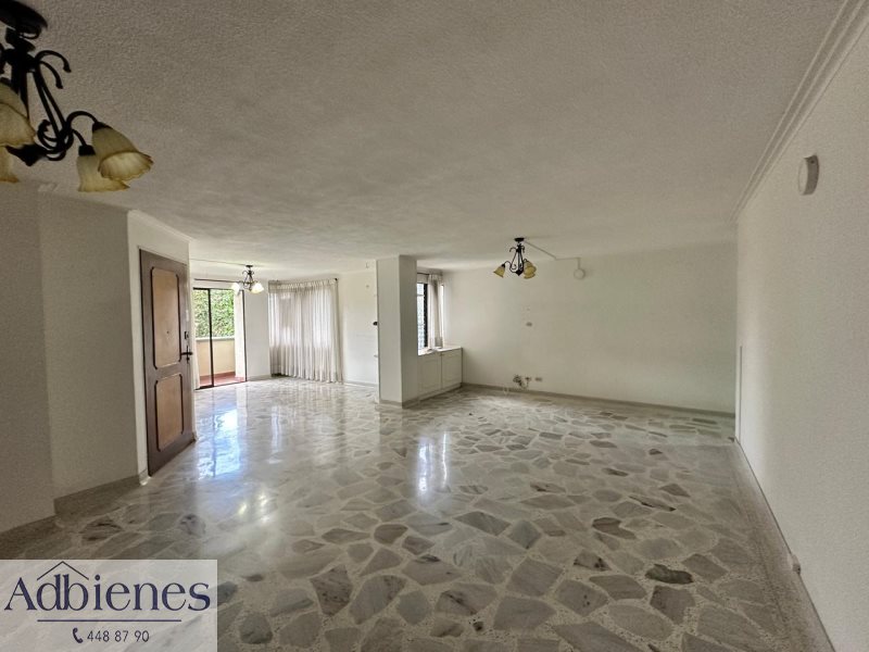 Apartamento en Venta en Laureles
