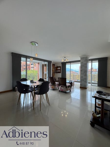 Apartamento en Venta en Laureles