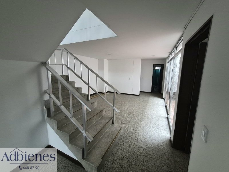 Casa-local en Arriendo en Almeria